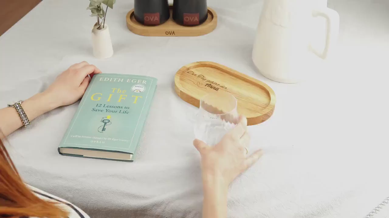 Personalisierte Holzunterlage mit Gravur –Geschenk für Frauen & Freundinnen –Tablett aus Eiche mit Namen – Kleines personalisiertes Geschenk